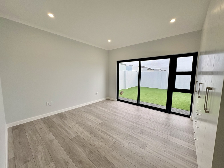 4 Bedroom Property for Sale in Sandown Western Cape